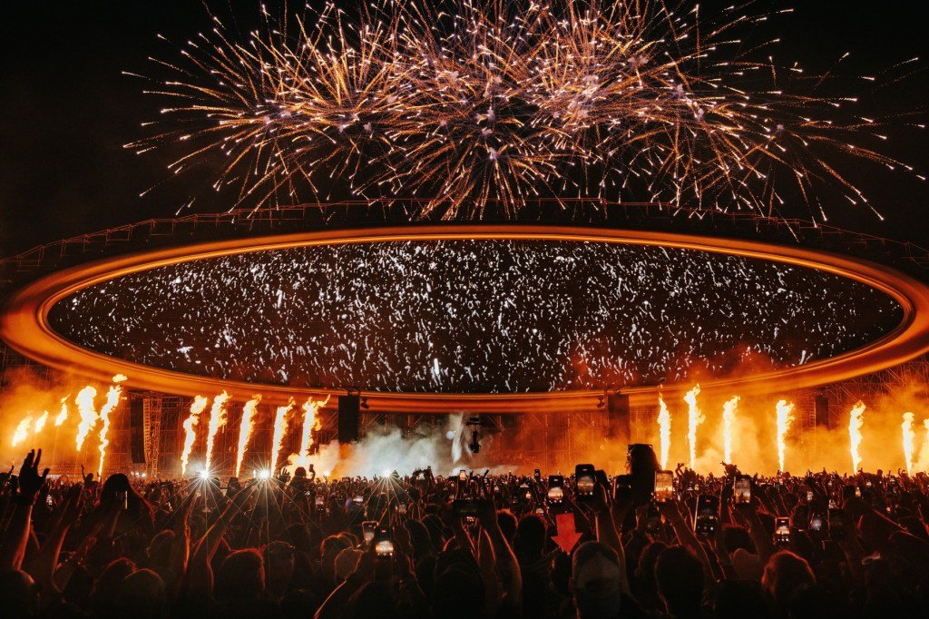 How Apple Music turned Head Trip into a free, everywhere broadcast